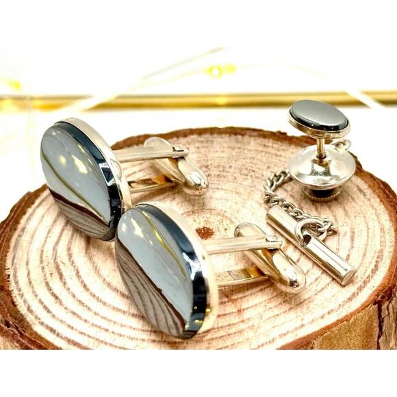 Vintage Hematite Cufflinks & Tie Tack Set – Oval Silver Tone, Black Cabochons - Picture 4 of 6